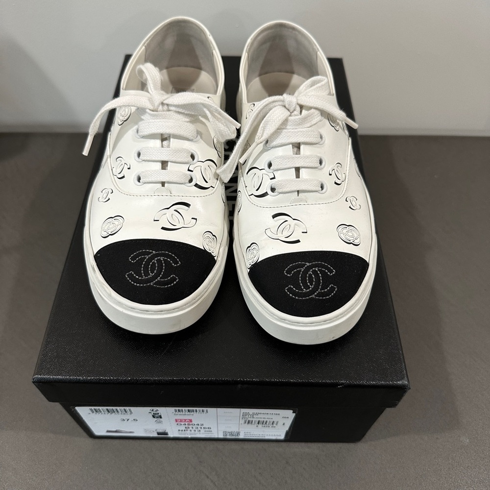 Chanel White and Black Sneakers size 37.5
